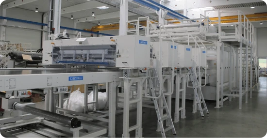 Pulverstreuer in einer großen Anlage im Einsatz